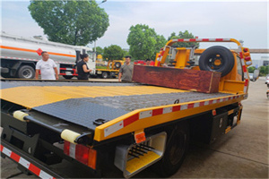 小金附近拖车电话号码服务